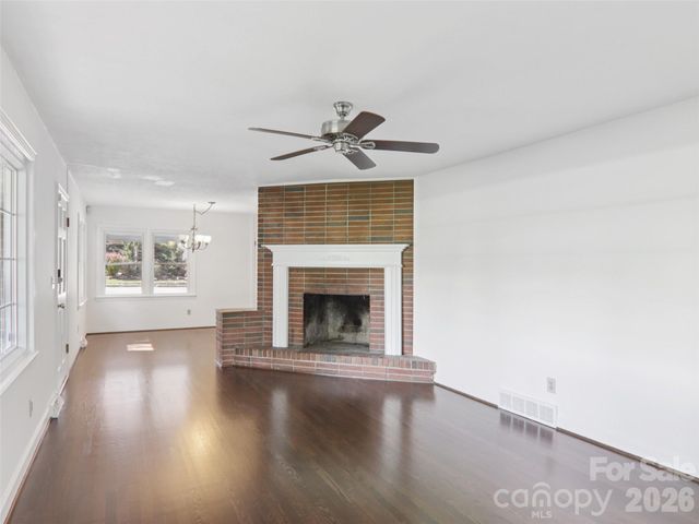 927 Ladson Road, Mills River, NC 28759