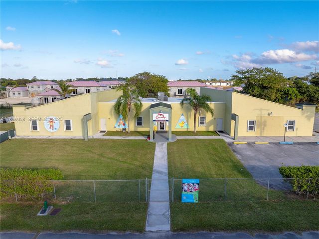 1200 NE 8th Street, Homestead, FL 33033