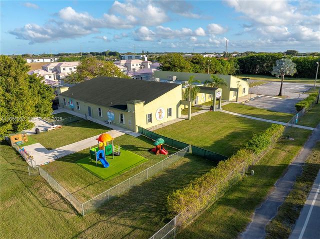 1200 NE 8th Street, Homestead, FL 33033
