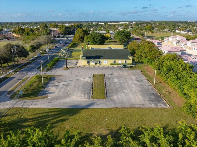 1200 NE 8th Street, Homestead, FL 33033