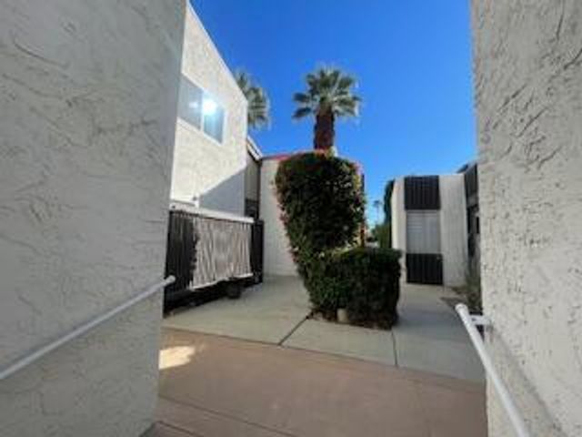 1452 S Camino Real, Palm Springs, CA 92264