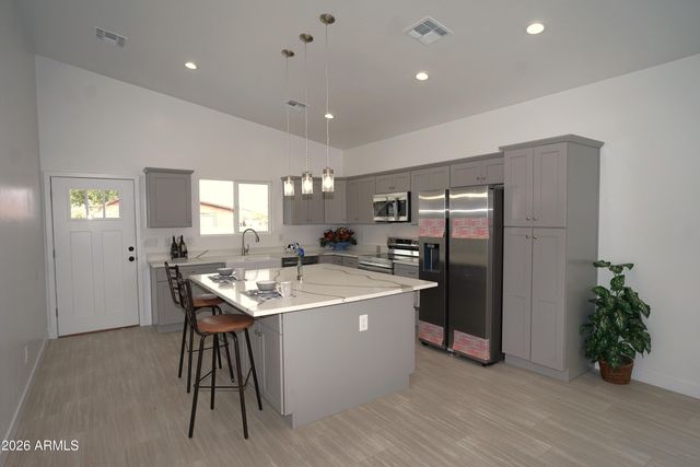 32112 W PALO VERDE Street, Wittmann, AZ 85361