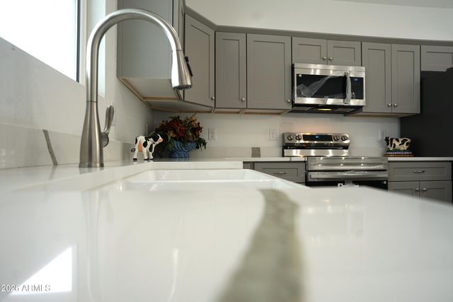 32112 W PALO VERDE Street, Wittmann, AZ 85361