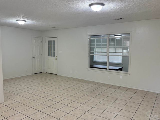 3525 Robinson Pt Rd, Bagdad, FL 32583