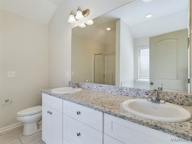 245 Brownstone Loop, Elmore, AL 36022