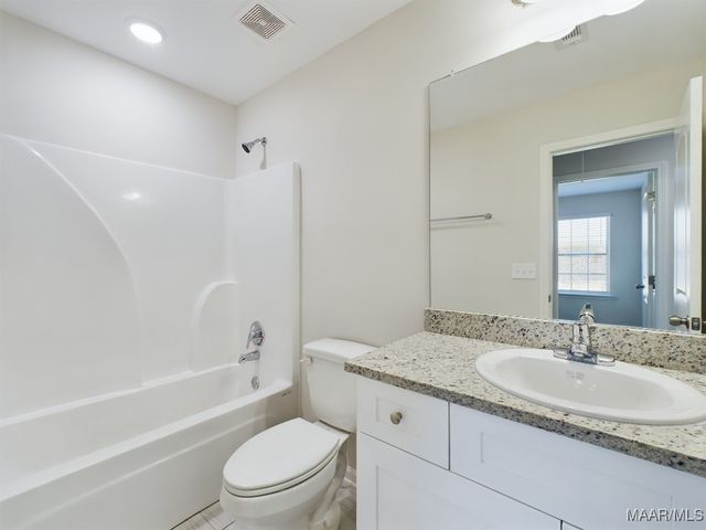 245 Brownstone Loop, Elmore, AL 36022