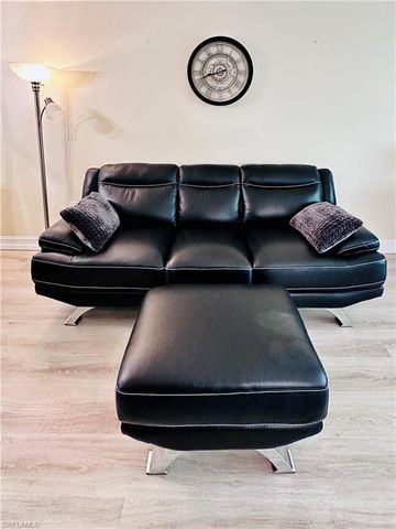 72 7th ST S 306, Naples, FL 34102