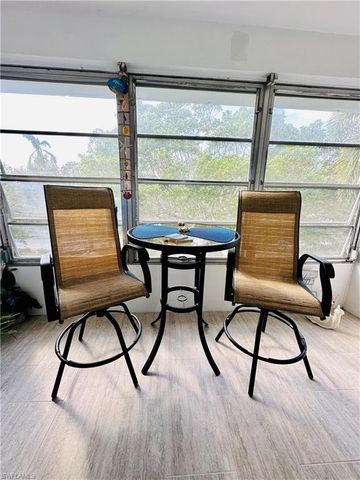 72 7th ST S 306, Naples, FL 34102