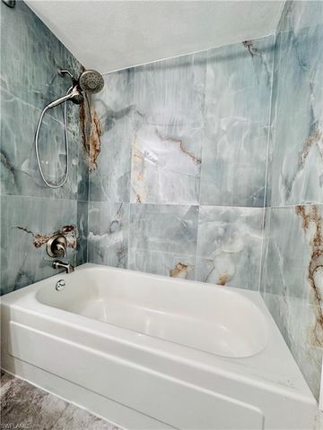 72 7th ST S 306, Naples, FL 34102