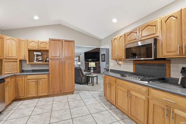 409 Van Scoyoc Street, Avilla, IN 46710