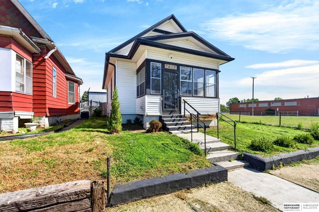 1610 Manderson Street, Omaha, NE 68110