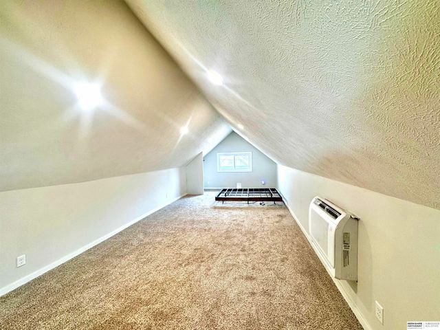 1610 Manderson Street, Omaha, NE 68110
