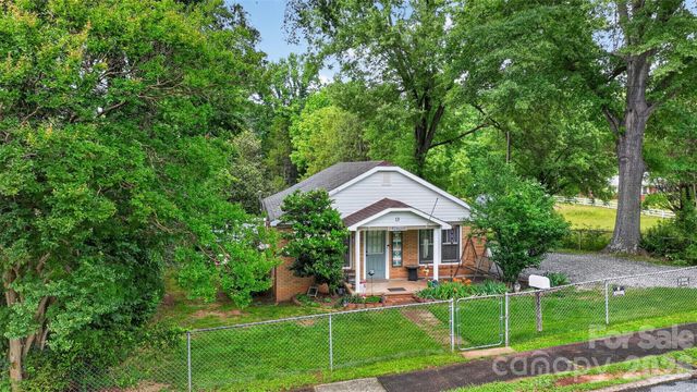 13 E Murray Street, Maiden, NC 28650