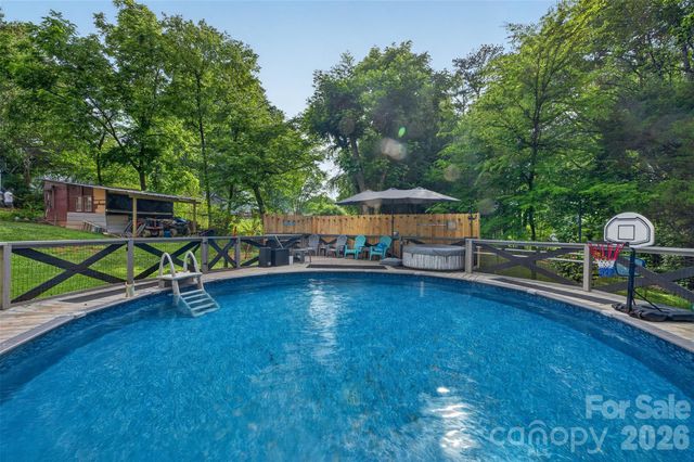 13 E Murray Street, Maiden, NC 28650