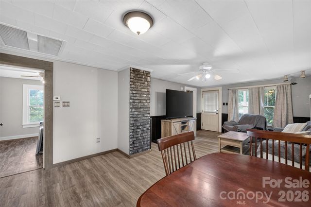 13 E Murray Street, Maiden, NC 28650