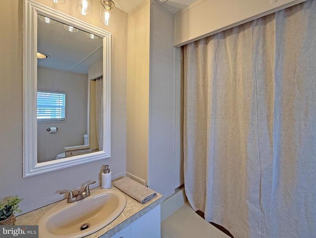 33 GUNPOWDER LN, Rehoboth Beach, DE 19971