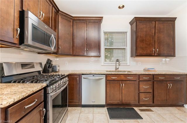 2001 Treyburn Lane, High Point, NC 27265