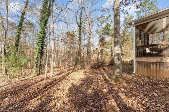 2001 Treyburn Lane, High Point, NC 27265