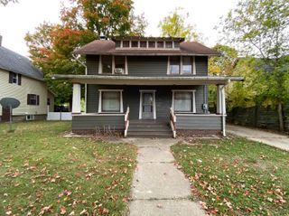 751 Chicago Avenue, Lansing, MI 48915