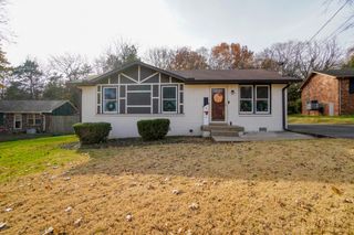 105 Oakwood Ct, Hendersonville, TN 37075