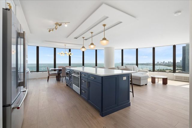 505 N Lake Shore Drive 2110-11, Chicago, IL 60611
