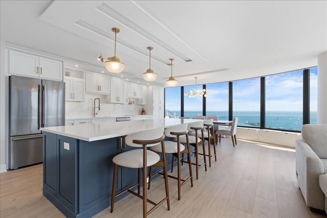 505 N Lake Shore Drive 2110-11, Chicago, IL 60611