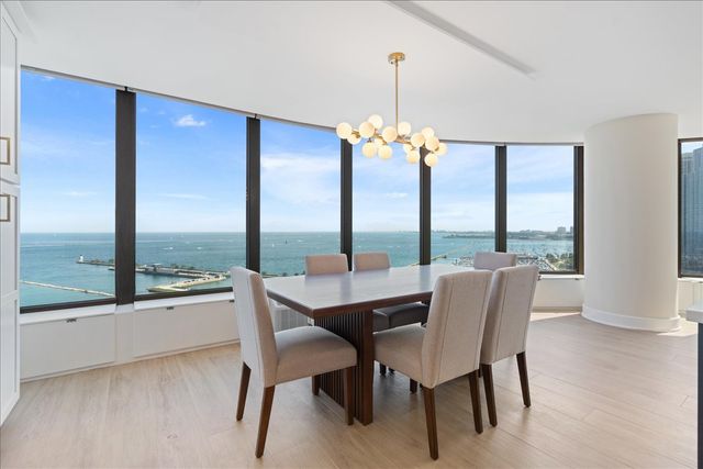 505 N Lake Shore Drive 2110-11, Chicago, IL 60611