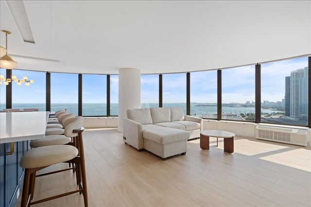 505 N Lake Shore Drive 2110-11, Chicago, IL 60611