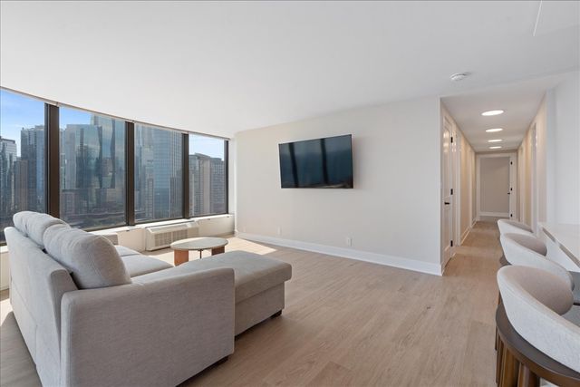 505 N Lake Shore Drive 2110-11, Chicago, IL 60611