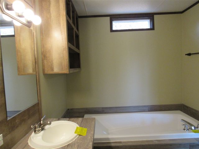 144 9th Street, Whitney, TX 76692