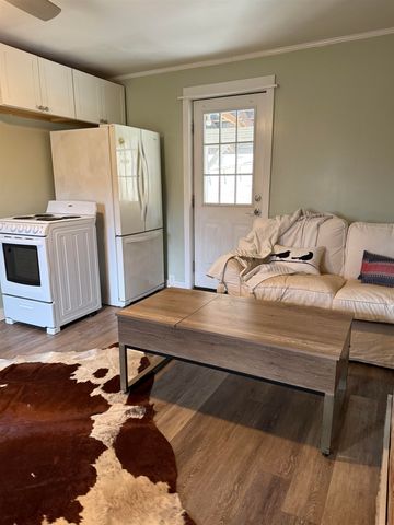 635 & 633 STUART ST, Staunton, VA 24401