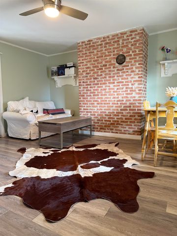 635 & 633 STUART ST, Staunton, VA 24401