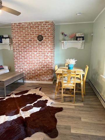 635 & 633 STUART ST, Staunton, VA 24401