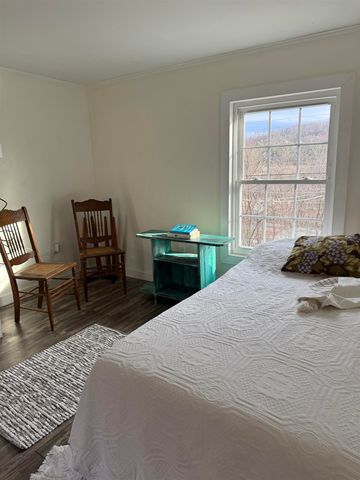 635 & 633 STUART ST, Staunton, VA 24401