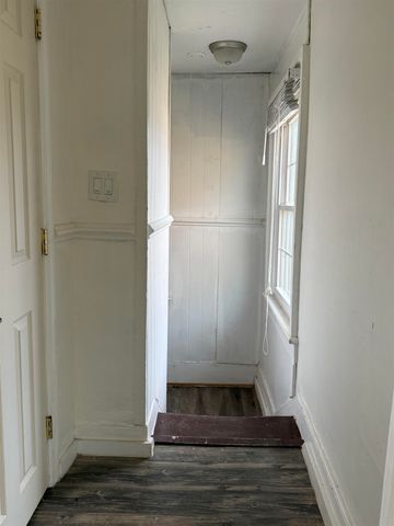 635 & 633 STUART ST, Staunton, VA 24401