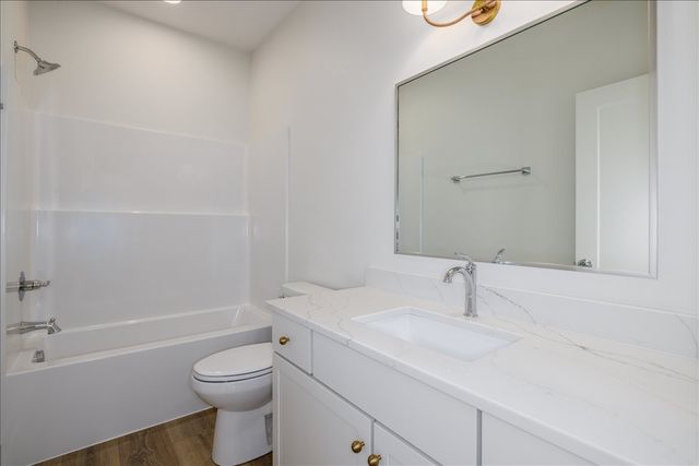 306 SW 18th Street, Ankeny, IA 50023