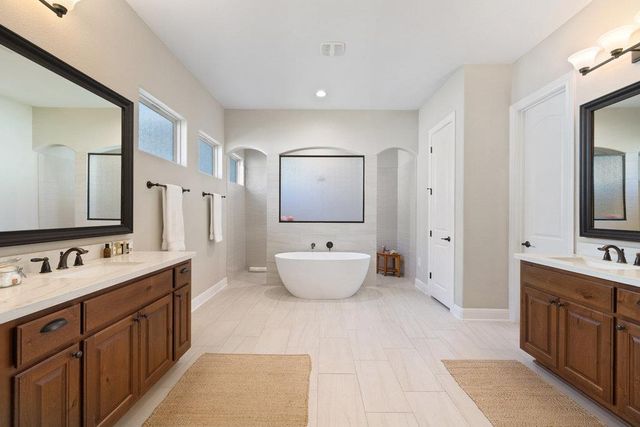 916 Morning Moon CIR, Austin, TX 78732