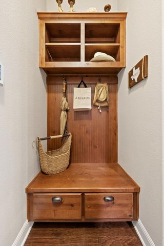 916 Morning Moon CIR, Austin, TX 78732