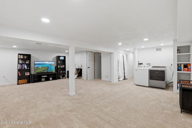 1453 E Burnham AVE, Hayden, ID 83835
