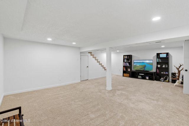 1453 E Burnham AVE, Hayden, ID 83835
