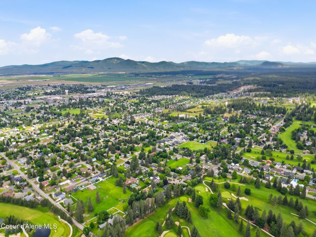 1453 E Burnham AVE, Hayden, ID 83835