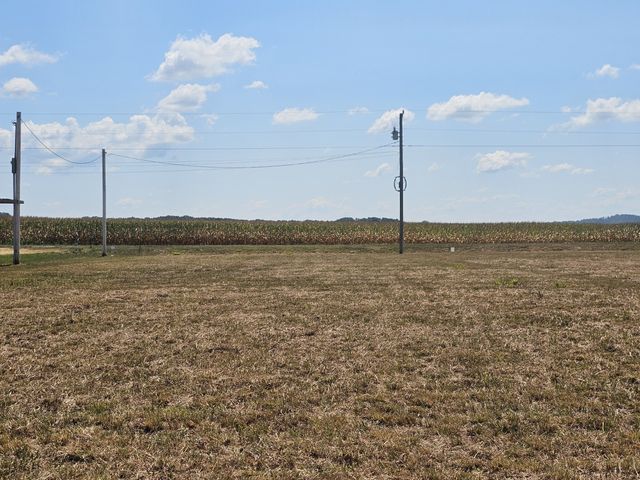 2427 Hardin Bottom River Rd, Clifton, TN 38425