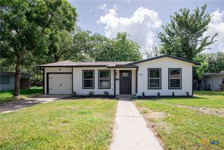 1204 Alcoa Street, Victoria, TX 77901