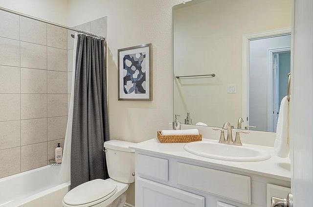 30031 Willow Cove Lane, Brookshire, TX 77423