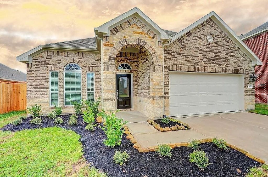30031 Willow Cove Lane, Brookshire, TX 77423