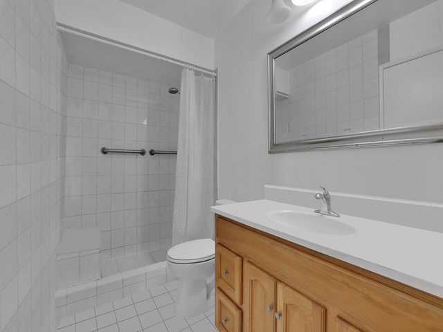 9702 NW 5th Lane 9702, Miami, FL 33172