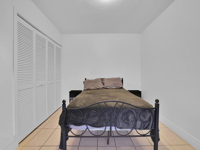9702 NW 5th Lane 9702, Miami, FL 33172