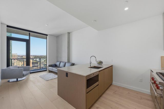 610 Davis ST 2710, Austin, TX 78701