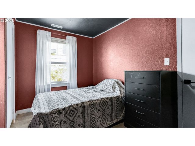 617 Se 8TH St, Pendleton, OR 97801