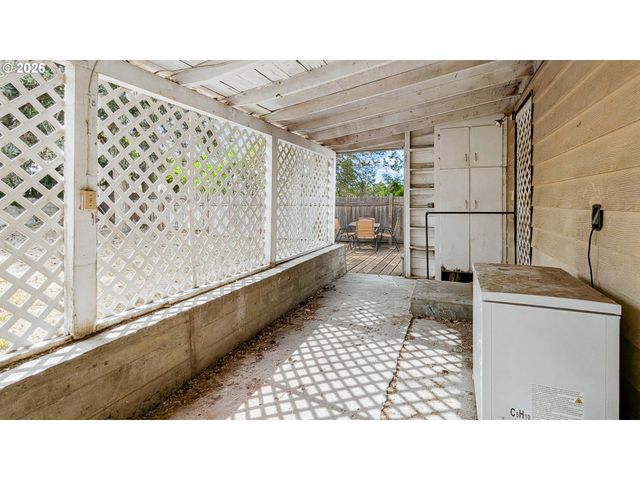 617 Se 8TH St, Pendleton, OR 97801